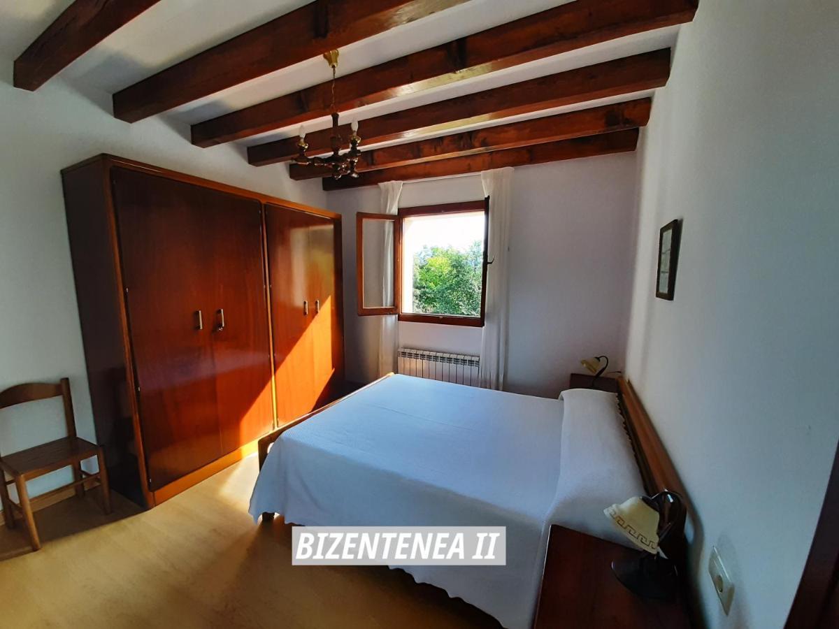 Bizentenea Zugarramurdi Bagian luar foto